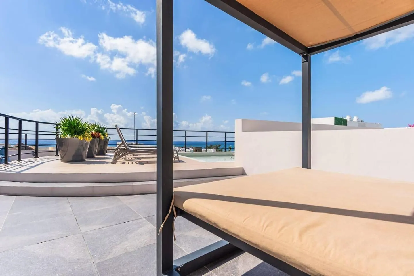 Beautiful Studio With Ocean View From The Rooftop Playa del Carmen Apartment
