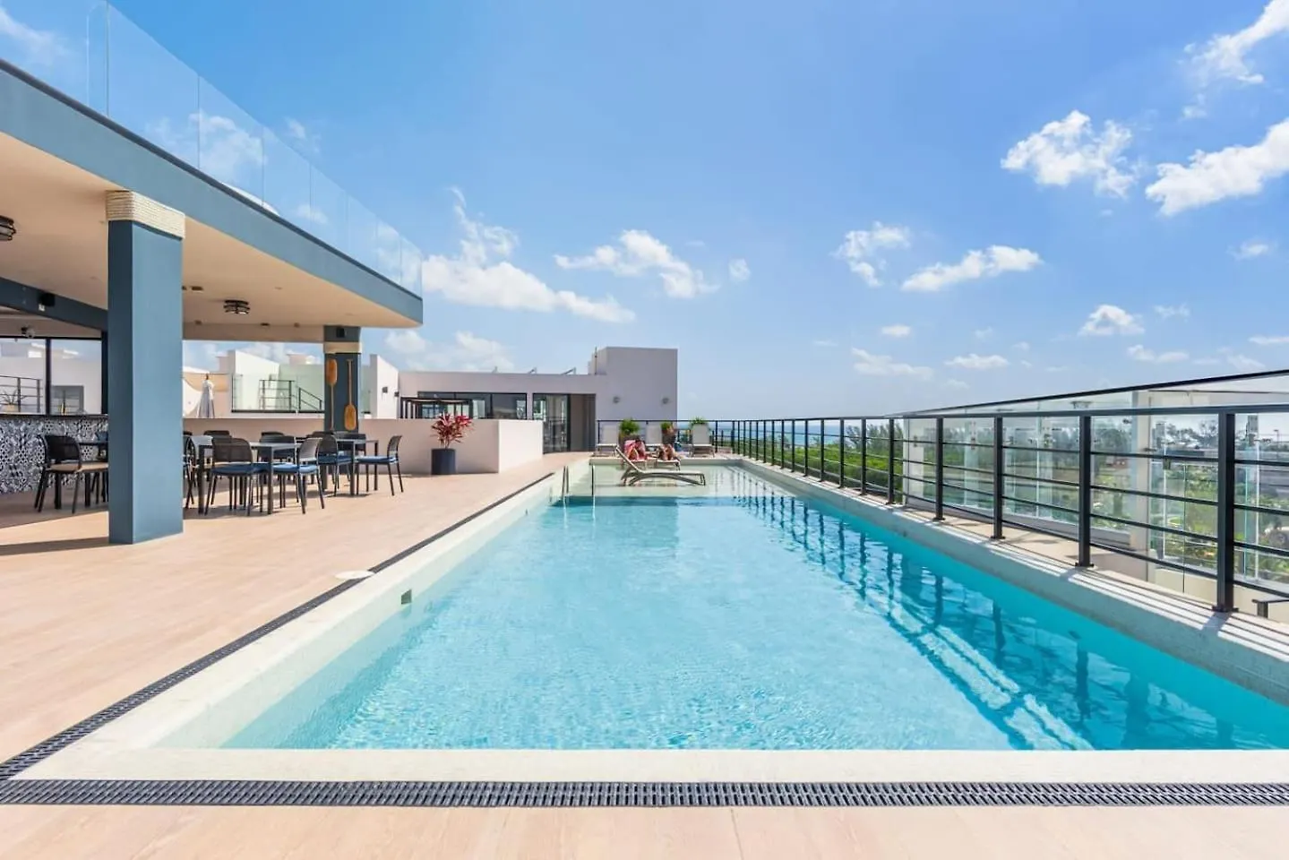 Beautiful Studio With Ocean View From The Rooftop Playa del Carmen